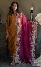 Load image into Gallery viewer, Neera in gold mustard