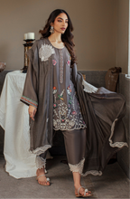 Load image into Gallery viewer, Celina