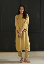 Load image into Gallery viewer, Arya Set in Beige