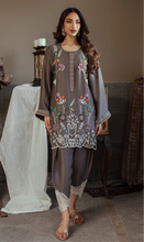 Load image into Gallery viewer, Celina