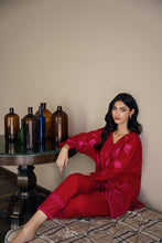 Load image into Gallery viewer, Meeku set in deep red