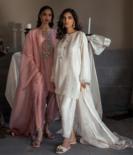 Load image into Gallery viewer, Azura set in white