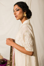 Load image into Gallery viewer, Mahrani suit