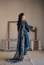 Load image into Gallery viewer, Nasma set in turquoise blue