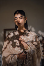 Load image into Gallery viewer, Nasma set in beige
