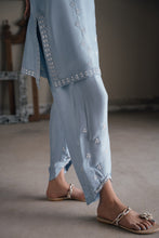 Load image into Gallery viewer, Aashni set in misty blue