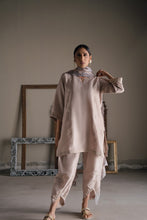 Load image into Gallery viewer, Aashni set in misty taupe