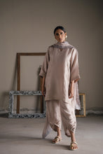 Load image into Gallery viewer, Aashni set in misty taupe
