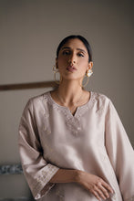 Load image into Gallery viewer, Aashni set in misty taupe
