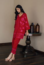 Load image into Gallery viewer, Meeku set in deep red