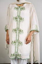 Load image into Gallery viewer, Sheer Magnolia 4pc set