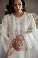 Load image into Gallery viewer, Azura set in white