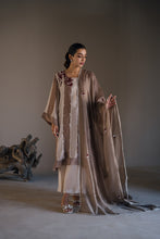 Load image into Gallery viewer, Jaania in Beige/cream