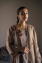 Load image into Gallery viewer, Jaania in Beige/cream
