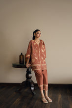 Load image into Gallery viewer, Meeku set in rust