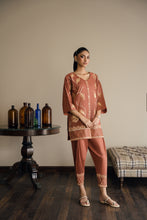 Load image into Gallery viewer, Meeku set in rust