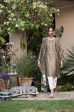 Load image into Gallery viewer, Olive kurta paired with cutwork dupatta