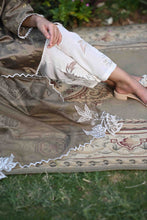Load image into Gallery viewer, Olive kurta paired with cutwork dupatta