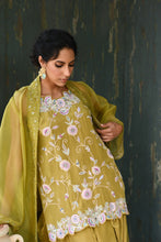 Load image into Gallery viewer, Lime green