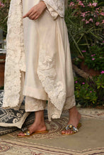 Load image into Gallery viewer, Black cutwork dupatta with kurta