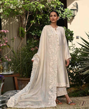 Load image into Gallery viewer, Ivory cutwork dupatta with kurta