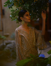 Load image into Gallery viewer, Crystals kurta w/ pleated pants