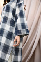 Load image into Gallery viewer, Plaid pockets kurta