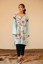 Load image into Gallery viewer, Fa’arzi embroidered kurta