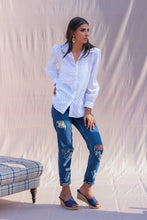 Load image into Gallery viewer, Staple white shirt