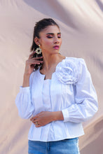 Load image into Gallery viewer, Flower power blouse
