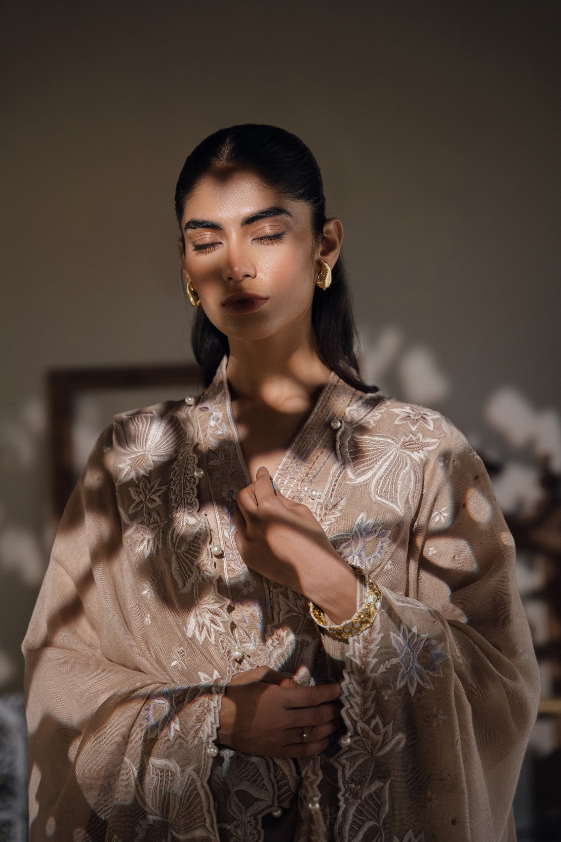 Nasma set in beige – HinaMohamed