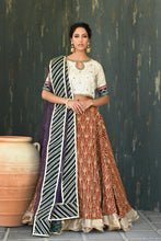 Load image into Gallery viewer, Lengha choli white
