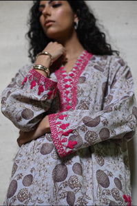 Sepia blossom shirt